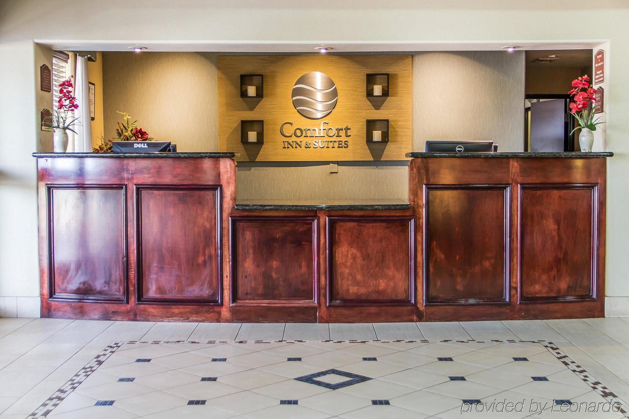 Comfort Inn & Suites Perry I-35 Exterior photo